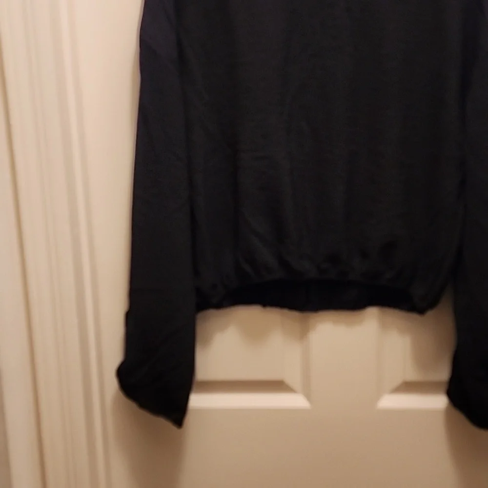 Top - Picture 3 of 3